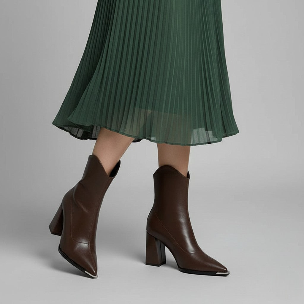 Lorelai | Relaxed Fit Leather Heels