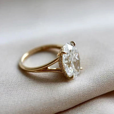 Vintage gold green crystal oval ring