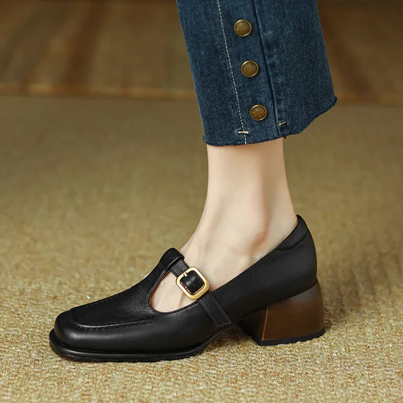 Ysolenne | Elegant T-Strap