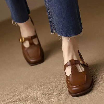 Ysolenne | Elegant T-Strap