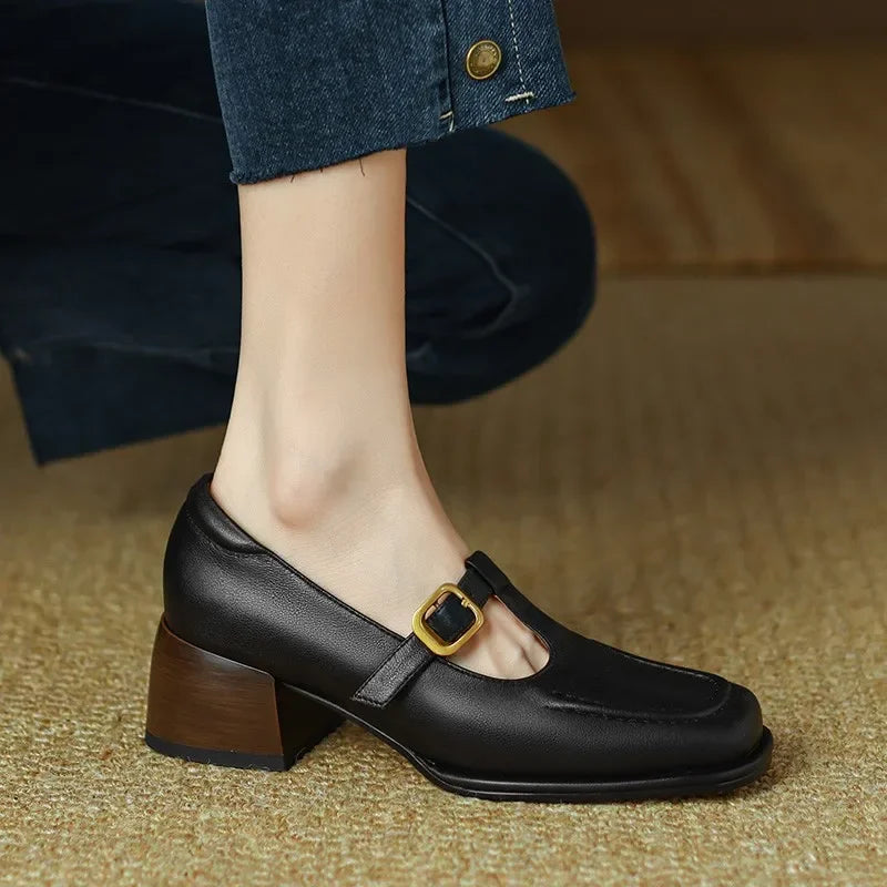 Ysolenne | Elegant T-Strap