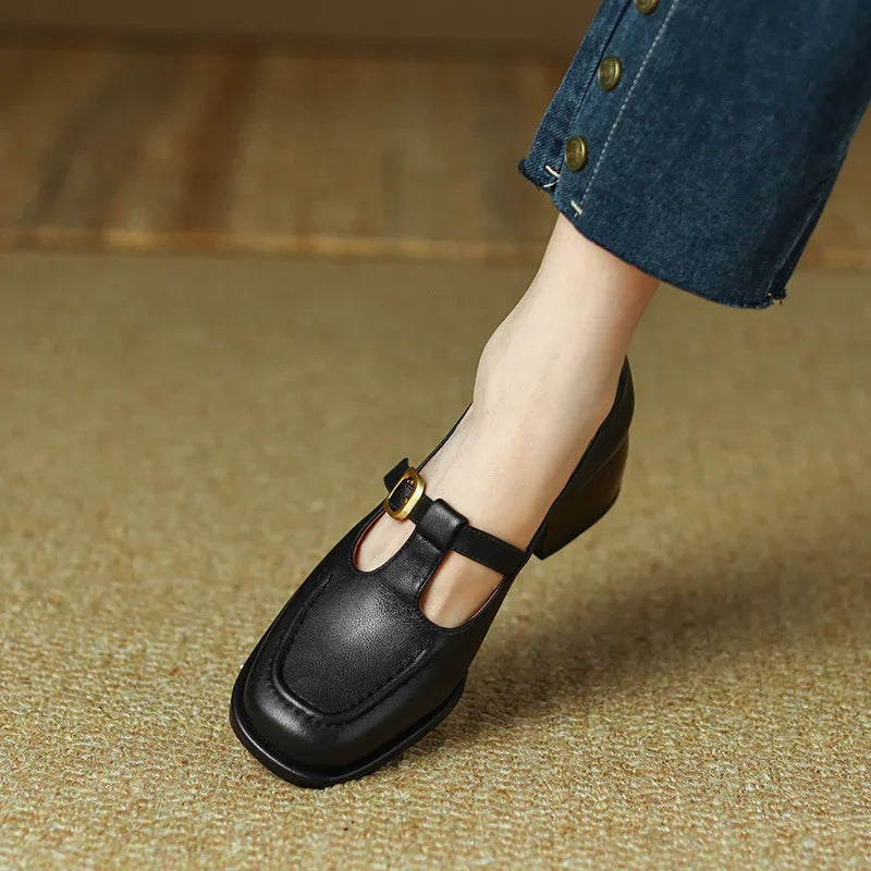 Ysolenne | Elegant T-Strap